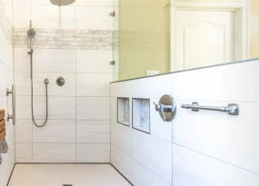 Wheelchair accessible shower Grayson 14